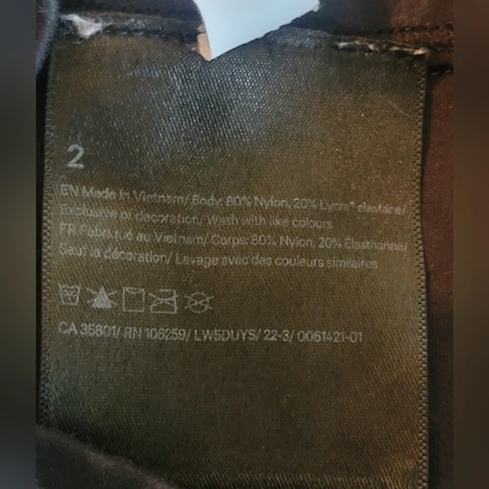 Lululemon Aligh High Rise 28 Segment Emboss Black - Picture 8 of 8